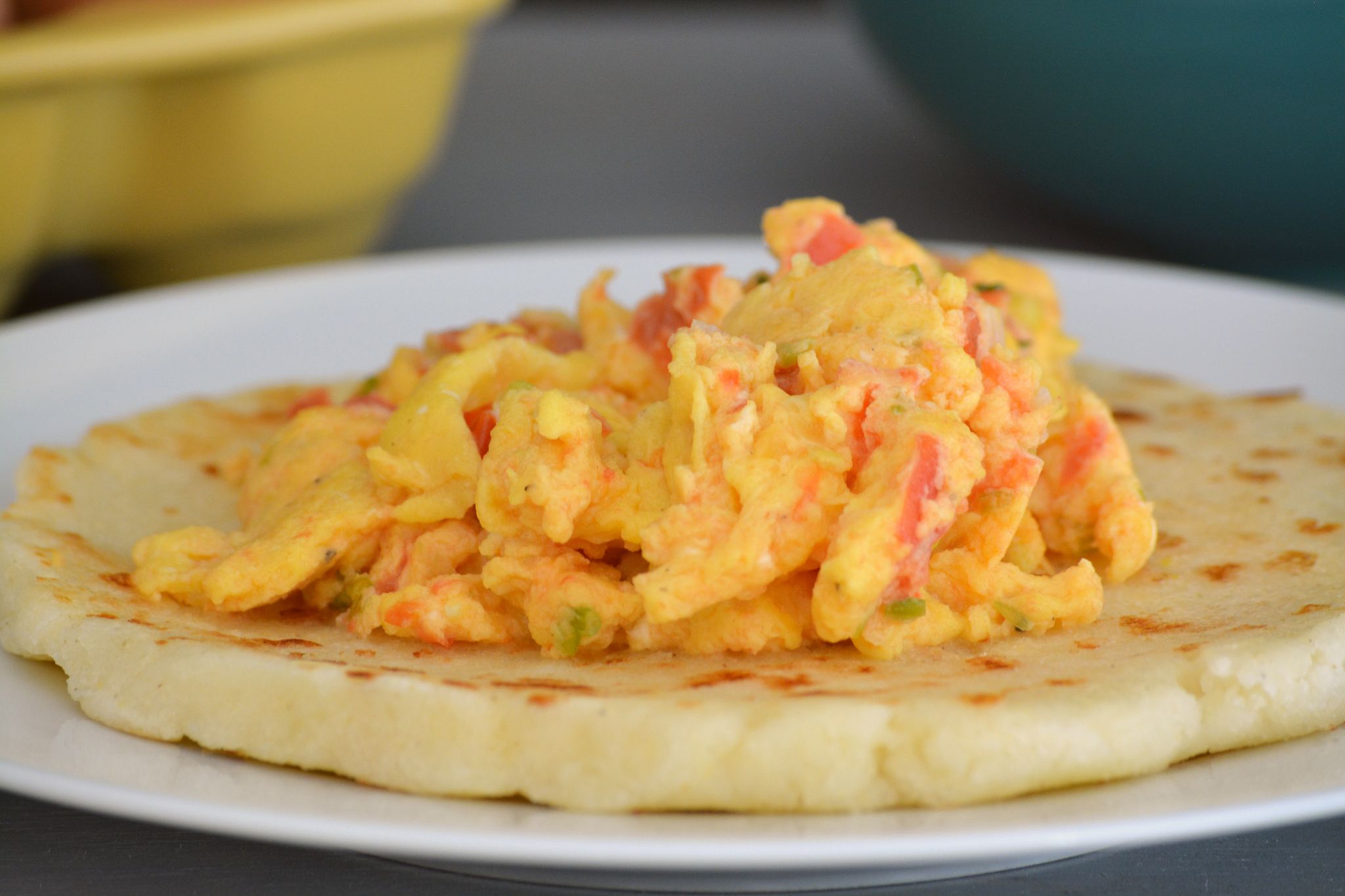 Huevos Pericos (Colombian Scrambled Eggs With Onions & Tomato)
