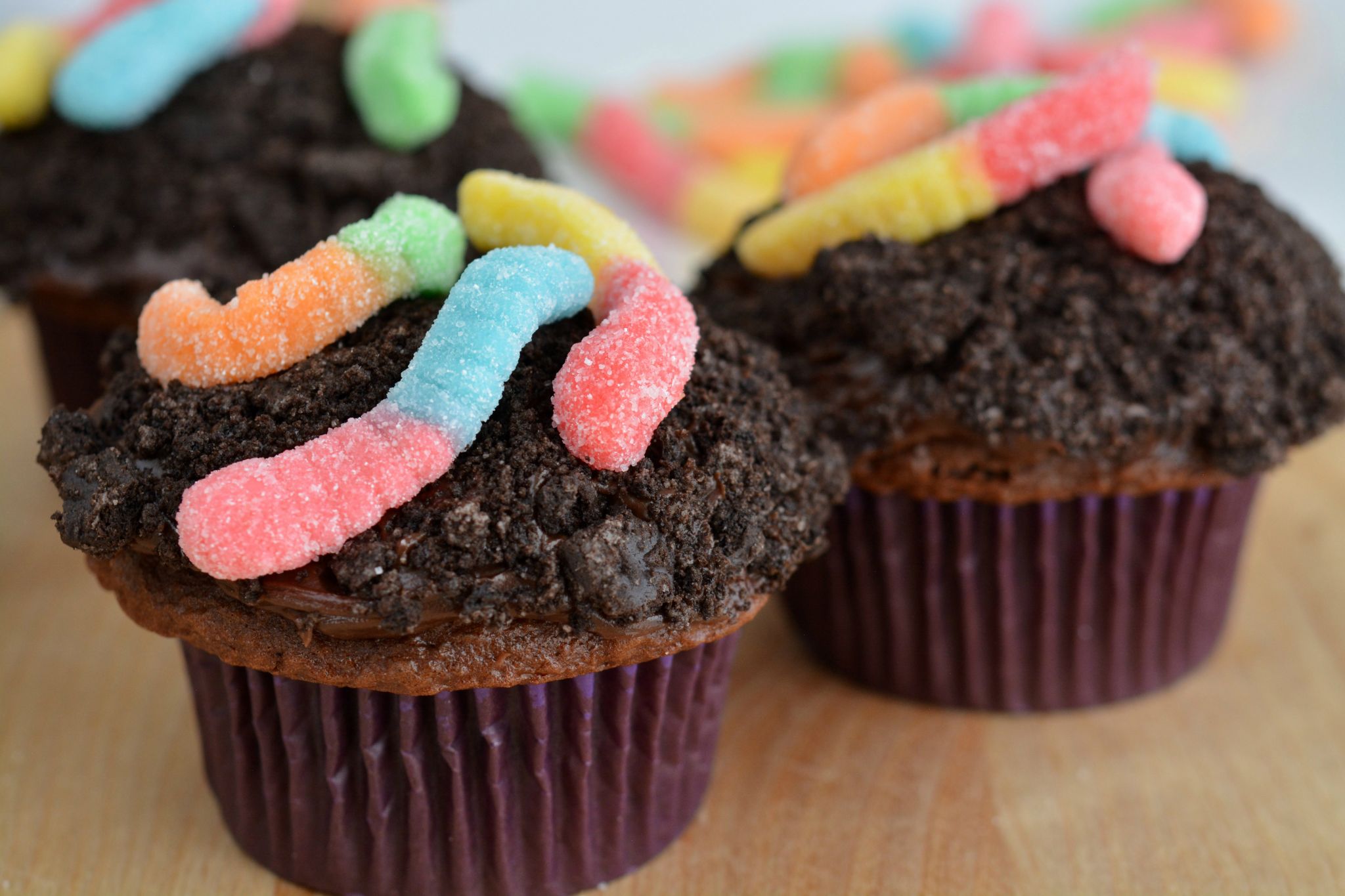 Dirt Cupcakes With Gummy Worms